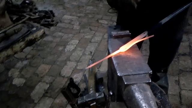 Ковка.двойной завиток из массива. смотреть онлайн