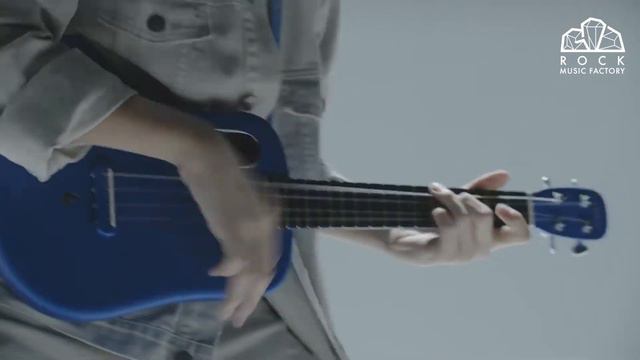 LAVA U 碳纖維一體式Ukulele смотреть онлайн