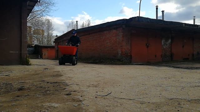 Самоходная электрическая тачка (минидумпер с саморазгружающимся кузовом) смотреть онлайн
