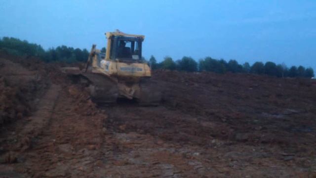 Аренда бульдозера Komatsu D65PX-15 , БОЛОТНИК, Пермь смотреть онлайн