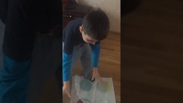 Твистер, весёлая игра) смотреть онлайн