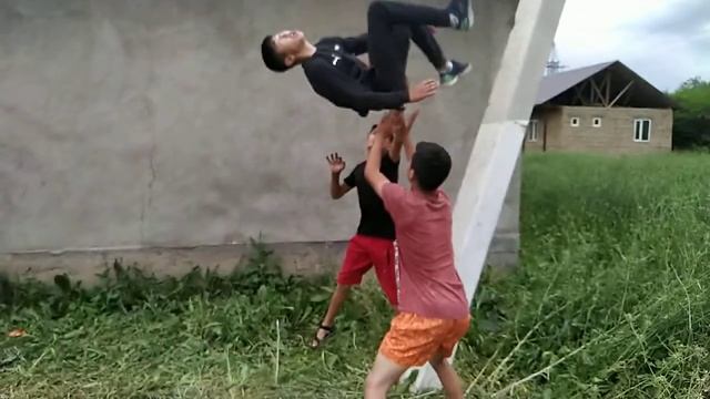 Как научиться заднее сальто