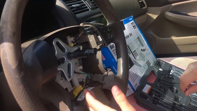 How To Remove Stubborn or Stuck Steering Wheel | DIY Auto Repair Guide By Young Mechanic Aiman смотреть онлайн