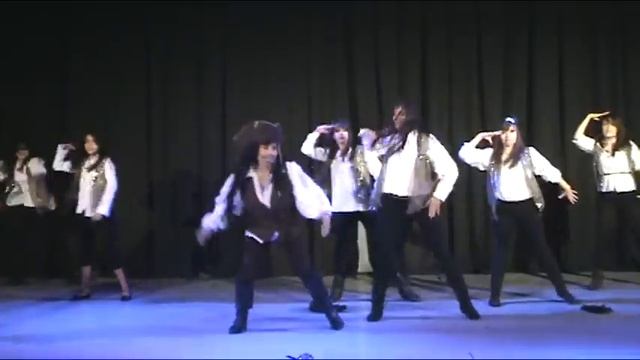 PIRATAS DEL CARIBE "JACKS SPARROW " Academia Baile y Movimiento JASZK смотреть онлайн