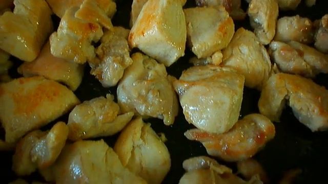 ГОТОВИМ ДОМА Нежнейший ГУЛЯШ из Курицы/Простой Рецепт из Куриного Филе/ Вкусные Рецепты с Екатерино смотреть онлайн