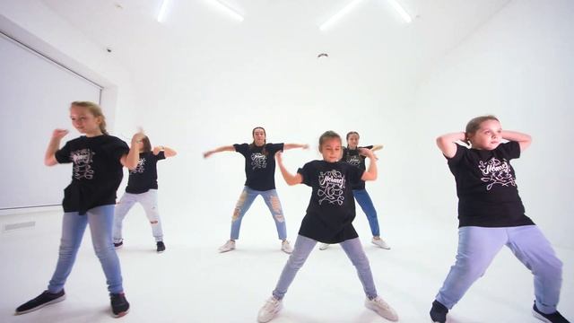 "ТАНЦУЙ СО МНОЙ", проект "СИЯЙ" смотреть онлайн