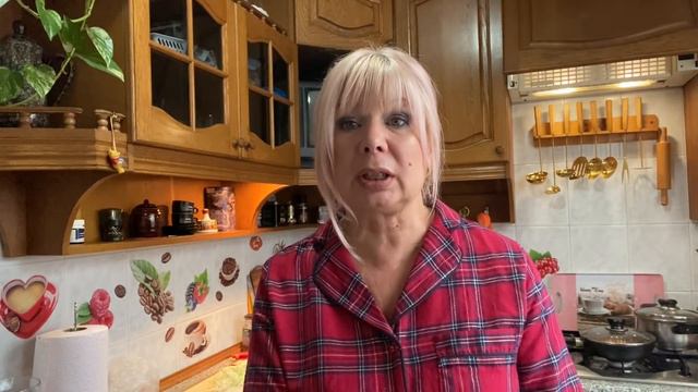 ЗЛАЯ на весь мир, обидно до слёз! / АРИНА БЕЛАЯ смотреть онлайн