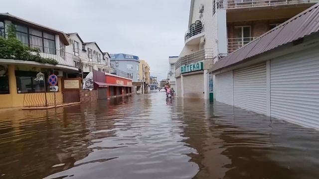 SOS - ЛЮДИ В ВОДЕ УЖЕ 3 ДНЯ И БЕЗ СВЕТА - #ДЖЕМЕТЕ #АНАПА смотреть онлайн