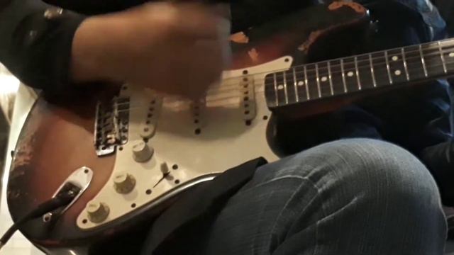Fender American Vintage 62 Reissue Stratocaster 1989 смотреть онлайн