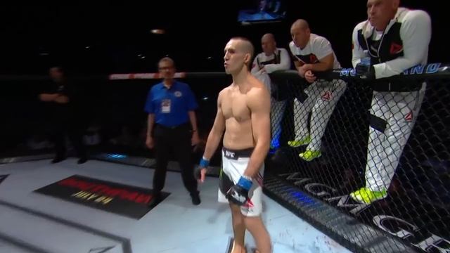 САМЫЕ КРОВАВЫЕ БОИ В UFC смотреть онлайн