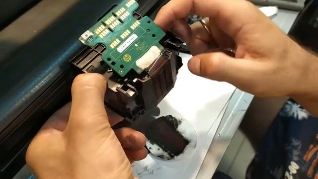 Не захватывает бумагу и не видит картриджи Принтер HP DesignJet T120 смотреть онлайн