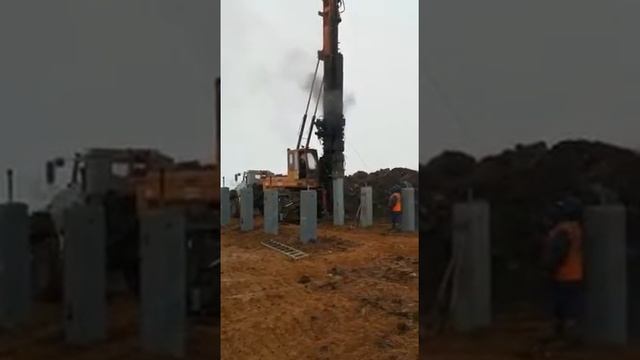 работы по забивке свай БМ-811М смотреть онлайн
