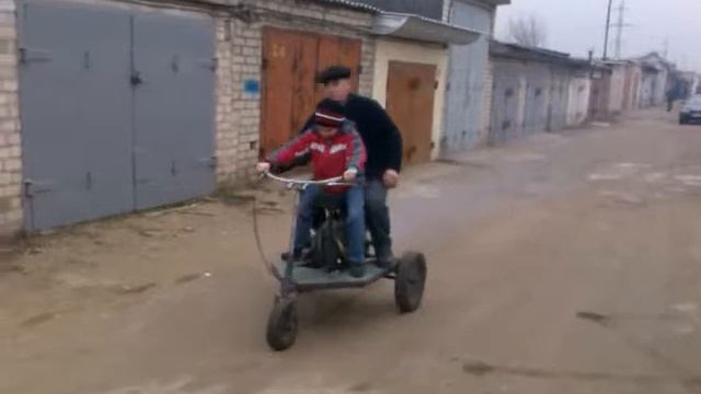 Покатушки на трицикле смотреть онлайн