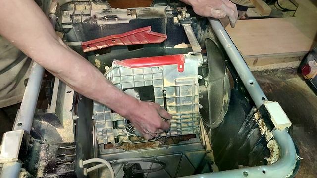 Распиловочный станок Bosch-professional GTS 635-216. Обзор на циркулярный станок смотреть онлайн