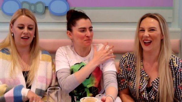 BiTeSize Bangtan! Our Visit to the BT21 themed  'Artbox Cafe' in Brighton!