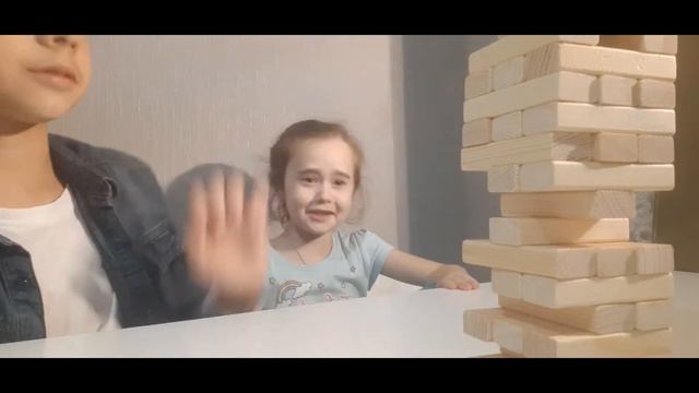 Играем в JENGA!!! || Наше первое видео! смотреть онлайн