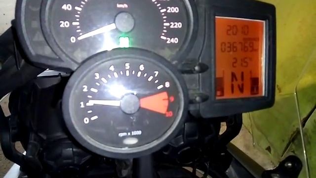 BMW F800GS Check Engine Oil Pressure