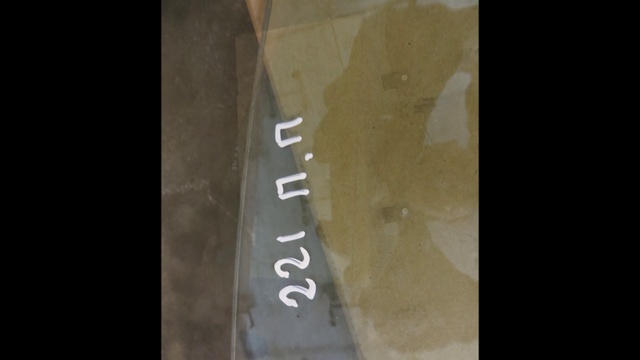 Стекло Mercedes W221 A2216700480