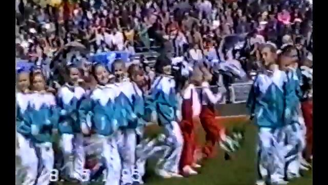 Ансамбль "Буратино". Выступление на стадионе АЗЛК. 08.05.1995г. смотреть онлайн