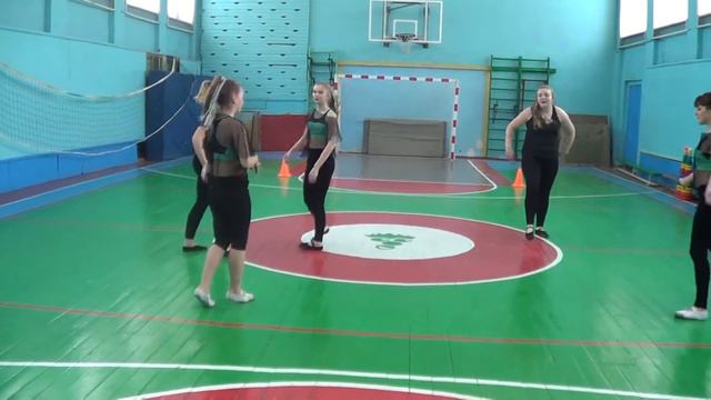 Танец "Где ты там Я!" (Нюша) смотреть онлайн