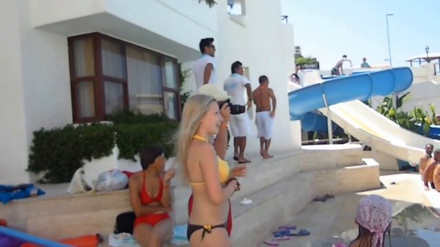 Blackfriend в Турции.Отель Club Bella Mare,Клубный танец 08.2013 смотреть онлайн