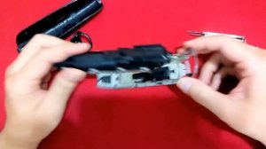 Philips Multigroom Kit Disassembly / Repair / Battery Replacement 分解 / 換電池