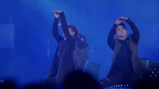 EXO(BAEKHYUN & D.O) - "MOONLIGHT" IN EXO PLANET 1, THE LOST PLANET смотреть онлайн