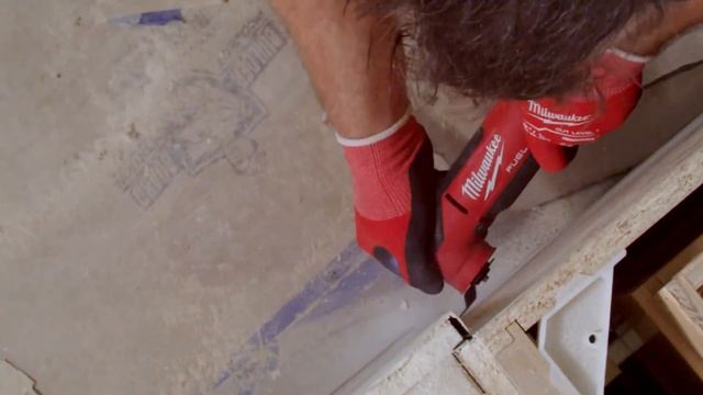 Milwaukee® M18FMT FUEL™ Oscillating Multi Tool смотреть онлайн