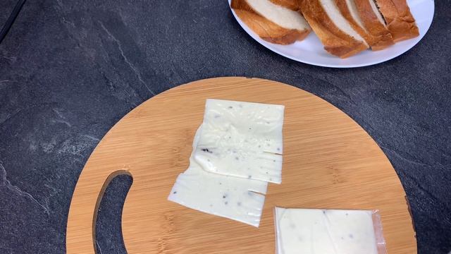 САМЫЙ ВКУСНЫЙ ЗАВТРАК ИЛИ ПЕРЕКУС. СЫРНЫЕ ГРЕНКИ. смотреть онлайн