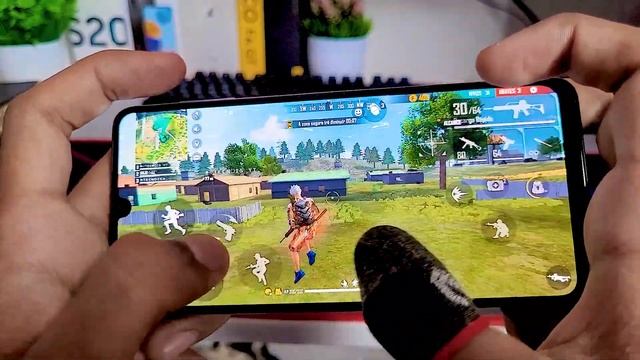 Galaxy A22 128gb vs Redmi Note 11 64gb | Free Fire смотреть онлайн