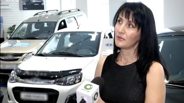 Автомобиль - не роскошь? В автосалонах вновь переписывают ценники, подорожали отечественные машины смотреть онлайн