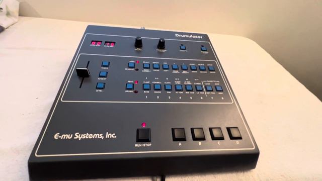 E/MU Drumulator 2 Old School Beats смотреть онлайн