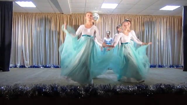 "Рождественский вальс" в исп. танцевального коллектива "ШАРМ" смотреть онлайн