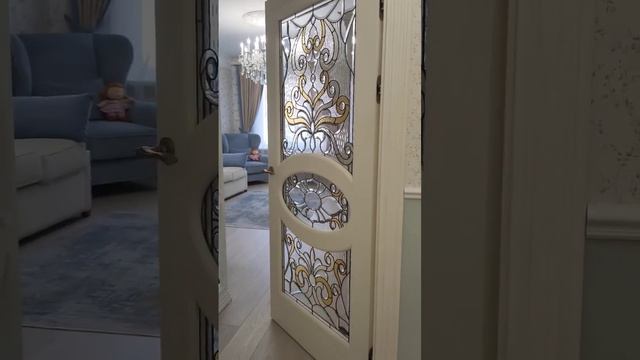 Витраж с фацетами в двери смотреть онлайн