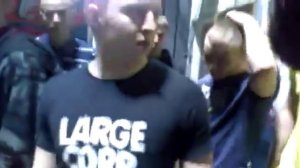 Скинхеды дают задний от КАВКАЗЦЕВ