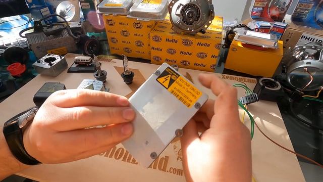 Hella 4th Gen Xenon Igniters: Are Silver 5DD008319-50 & Black 5DD008319-10 Igniters interchangeable смотреть онлайн
