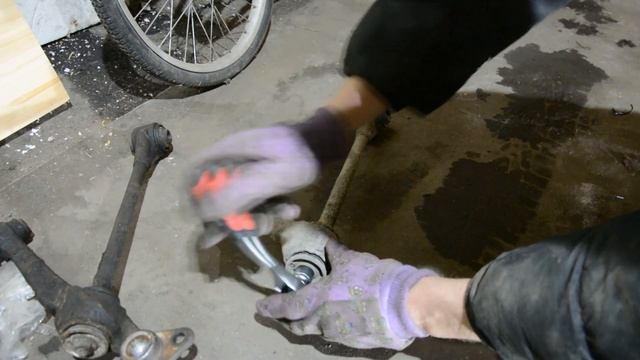 ПОДВЕДЕНИЕ ИТОГОВ ГОДА | ЗАМЕНА РЫЧАГА НА VOLVO 740 смотреть онлайн