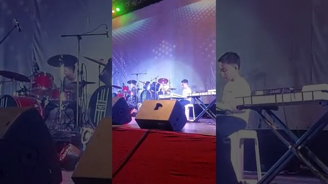I play pinao смотреть онлайн