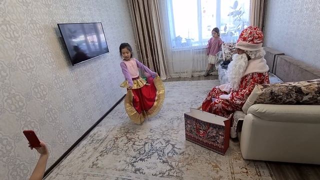 2021 Аяз ата келіп тұр смотреть онлайн