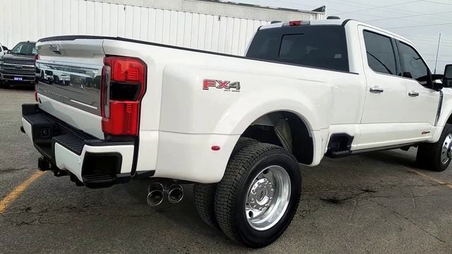 2023 Super Duty F450 Platinum смотреть онлайн