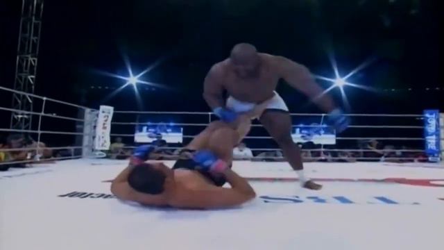 Antonio Rodrigo Nogueira vs Bob Sapp fight highlights at Pride FC event in 2002! смотреть онлайн