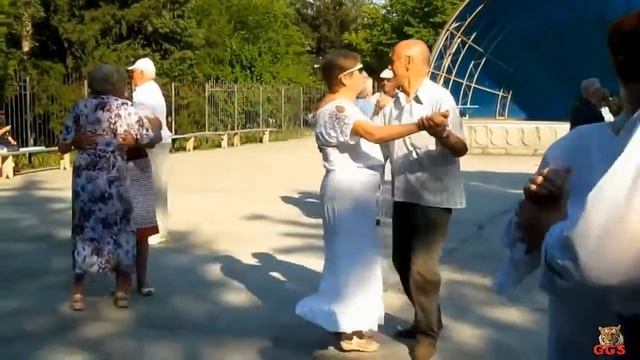 Духовой оркестр(танцуем все!) смотреть онлайн