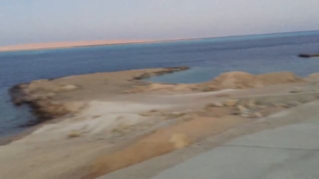 Есть, есть ещё набережная с видом на море!.. Улица Шератон, Хургада, Египет. 20.11.2019, 18:06 смотреть онлайн