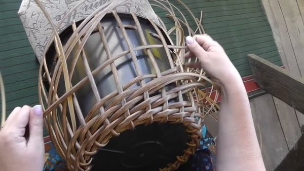 Кашпо из искусственного ротанга. Мастер-класс
