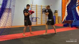 Защита от прямых ударов руками