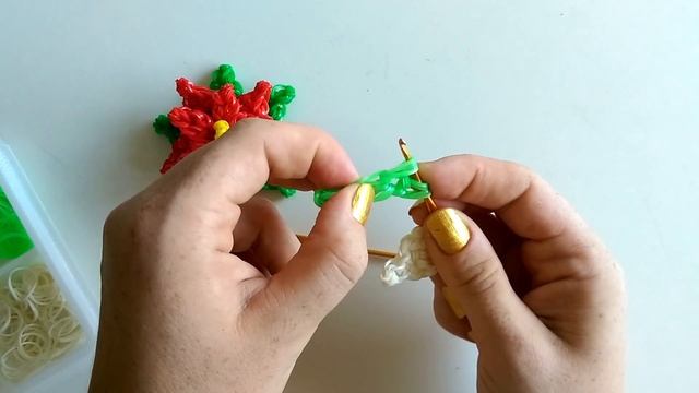 Рождественский цветок Пуансеттия 3D из резинок Poincettia 3D hook only rubber bands смотреть онлайн