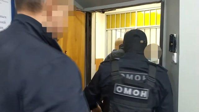 На Камчатке участковый погорел на крупных махинациях смотреть онлайн
