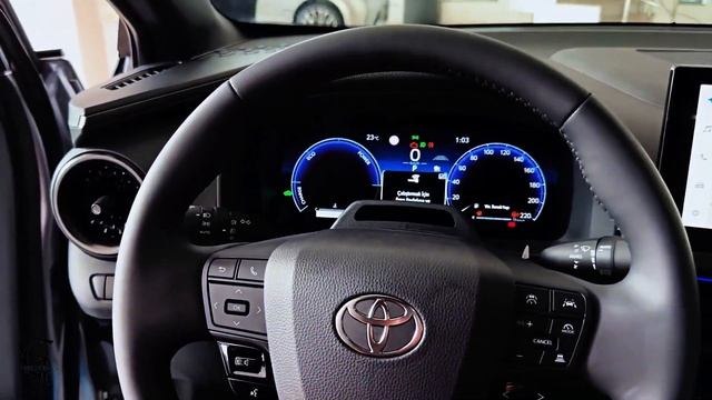 NEW TOYOTA C-HR 2024 - A modern compact SUV with a small shape combined with futuristic elements смотреть онлайн