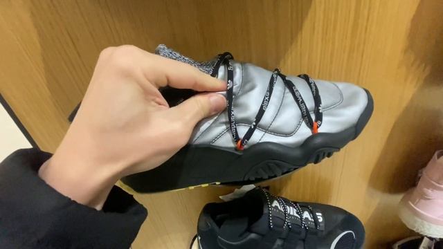 Обзор кроссовок Alexander Wang x adidas Puff Trainer смотреть онлайн