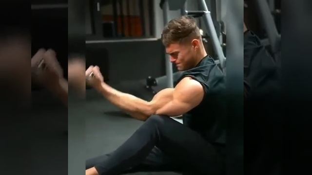 Как накачать бицепс? Упражнения для бицепсов